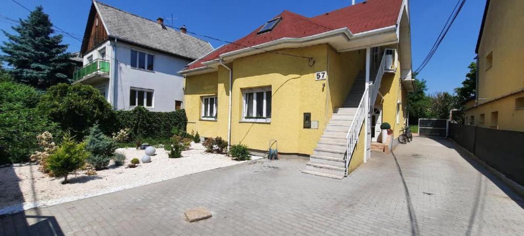 Hi-Bp Garden City Batsanyi Tiny House Near The City Train With Free Parking Будапешт Экстерьер фото
