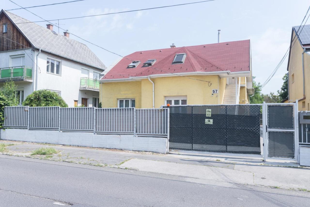 Hi-Bp Garden City Batsanyi Tiny House Near The City Train With Free Parking Будапешт Экстерьер фото